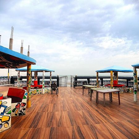 Hotel Hindusthan Inn Мандармони Екстериор снимка