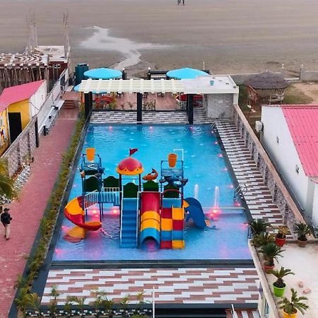Hotel Hindusthan Inn Мандармони Екстериор снимка
