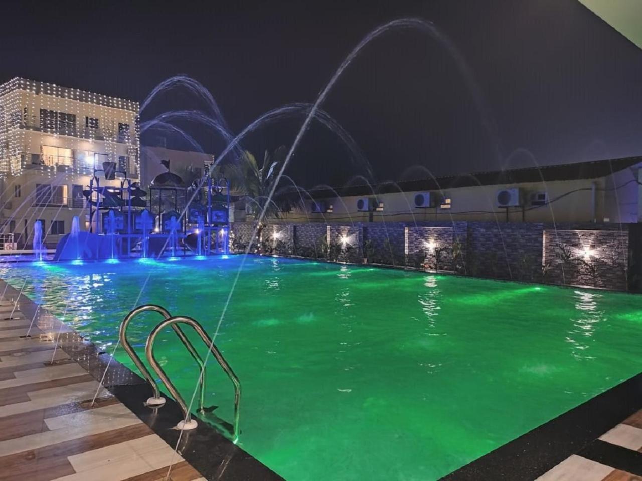 Hotel Hindusthan Inn Мандармони Екстериор снимка