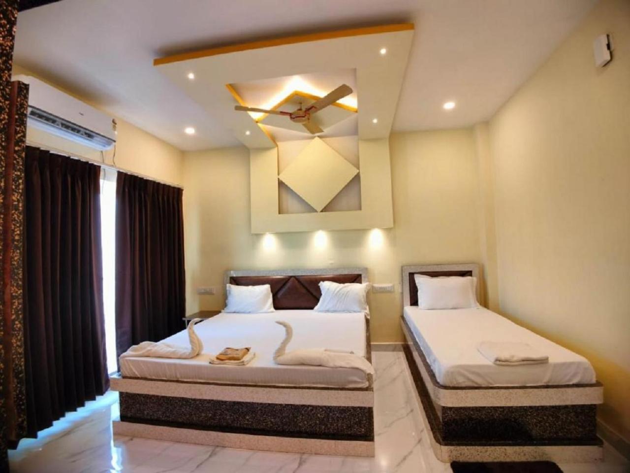 Hotel Hindusthan Inn Мандармони Екстериор снимка