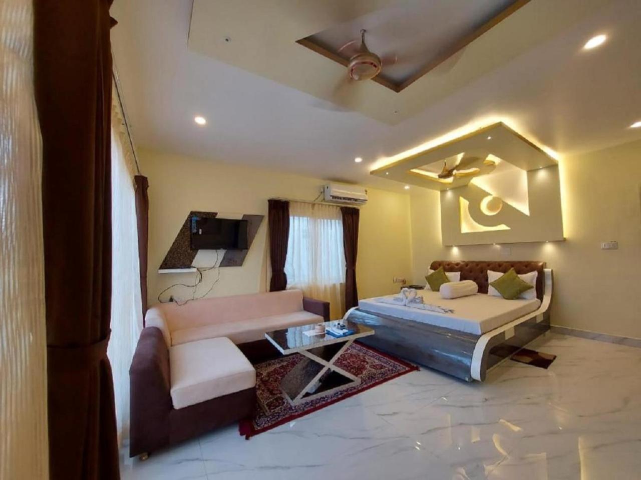 Hotel Hindusthan Inn Мандармони Екстериор снимка