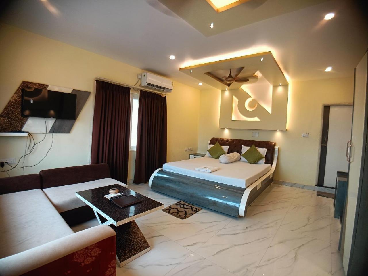 Hotel Hindusthan Inn Мандармони Екстериор снимка