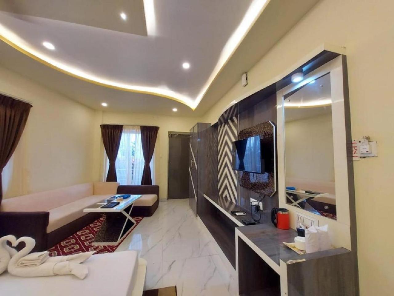 Hotel Hindusthan Inn Мандармони Екстериор снимка