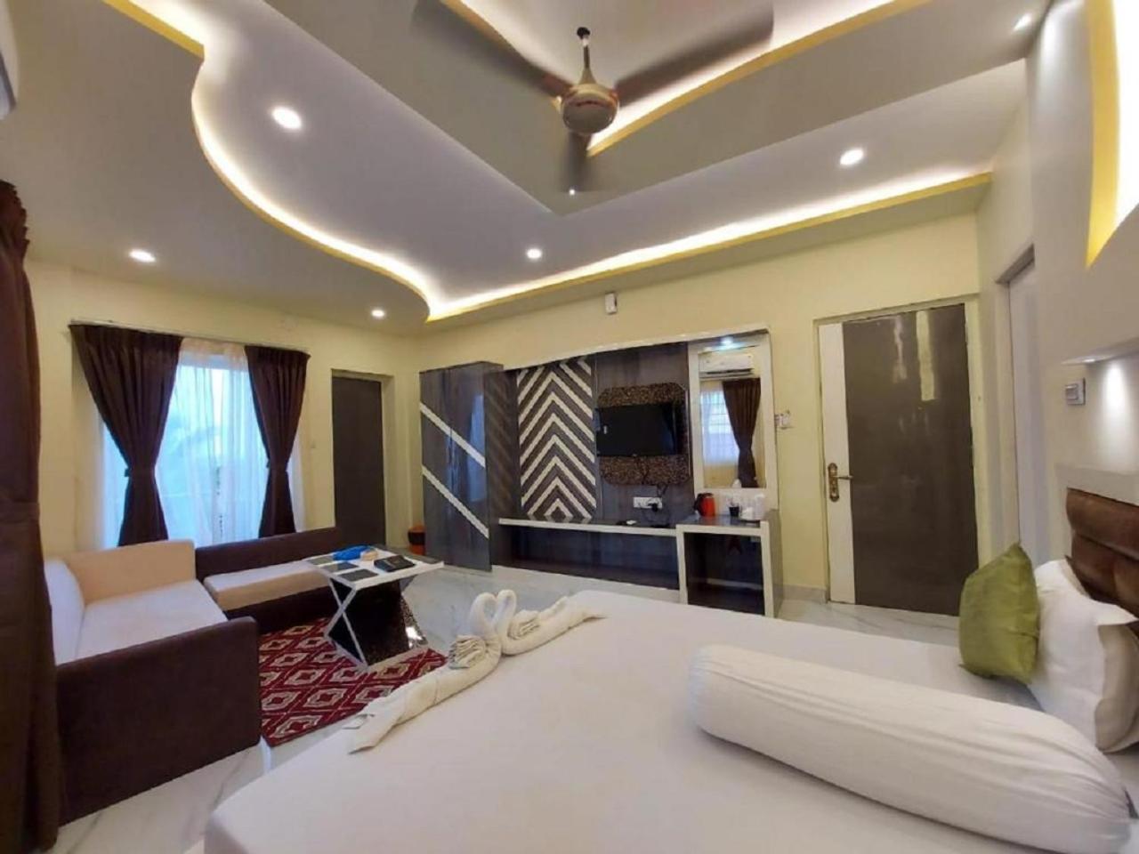 Hotel Hindusthan Inn Мандармони Екстериор снимка