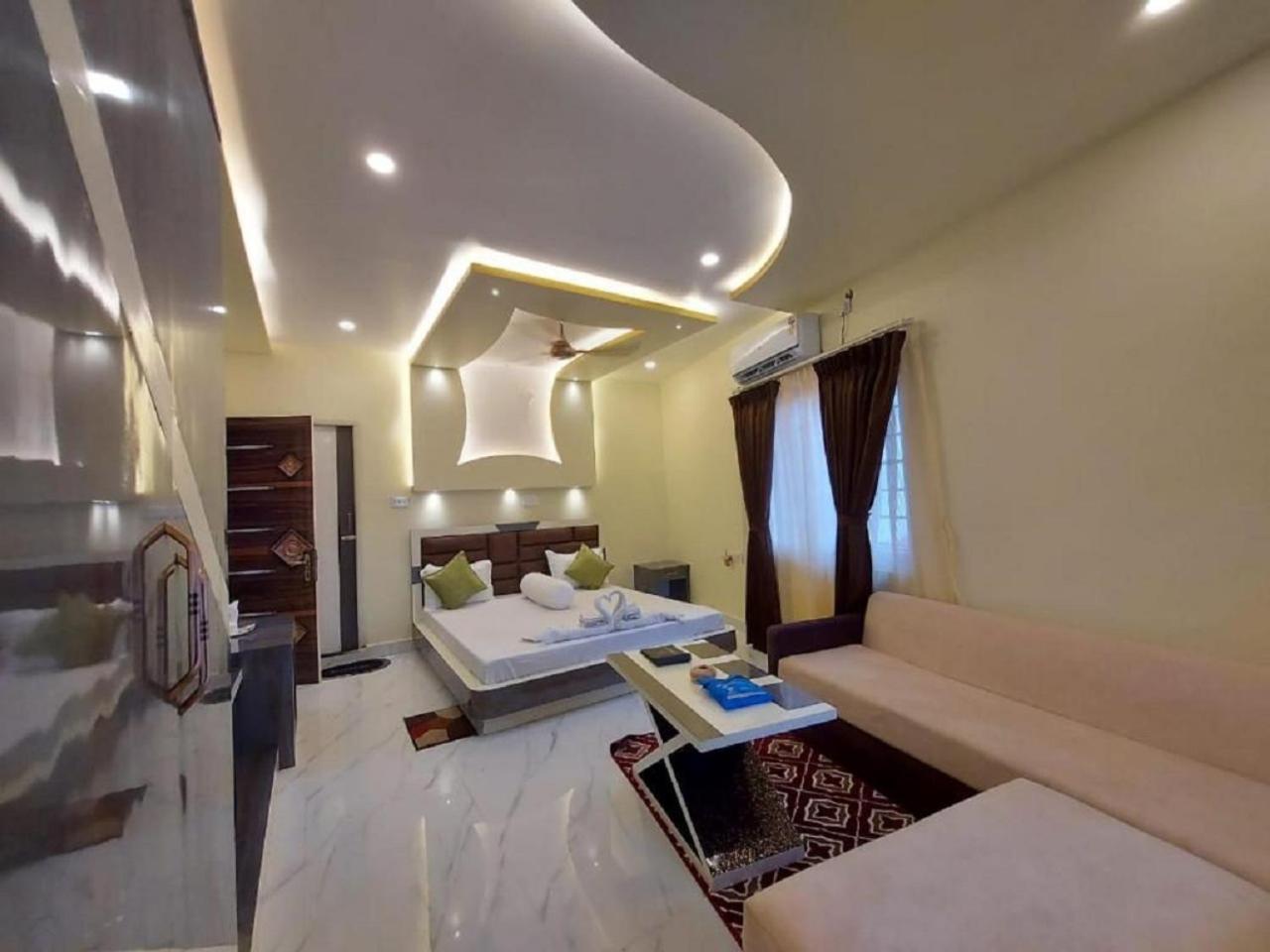 Hotel Hindusthan Inn Мандармони Екстериор снимка